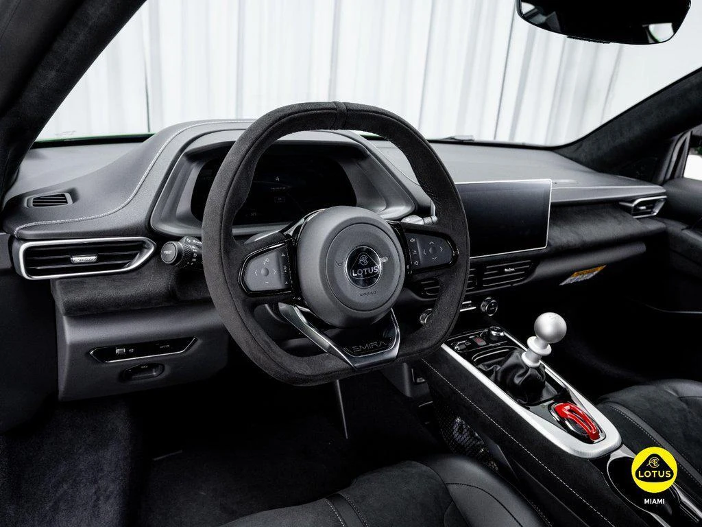 2026 Lotus Emira V6 SE, 15/30