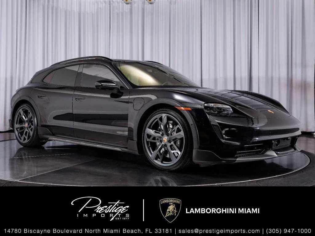 Porsche Taycan Turbo Cross Turismo | Lamborghini Miami