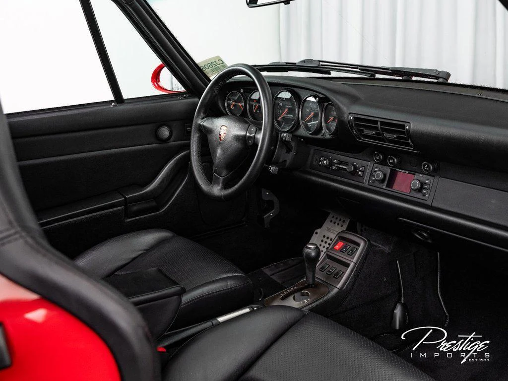 1998 Porsche 911 (993) Carrera S, 27/30