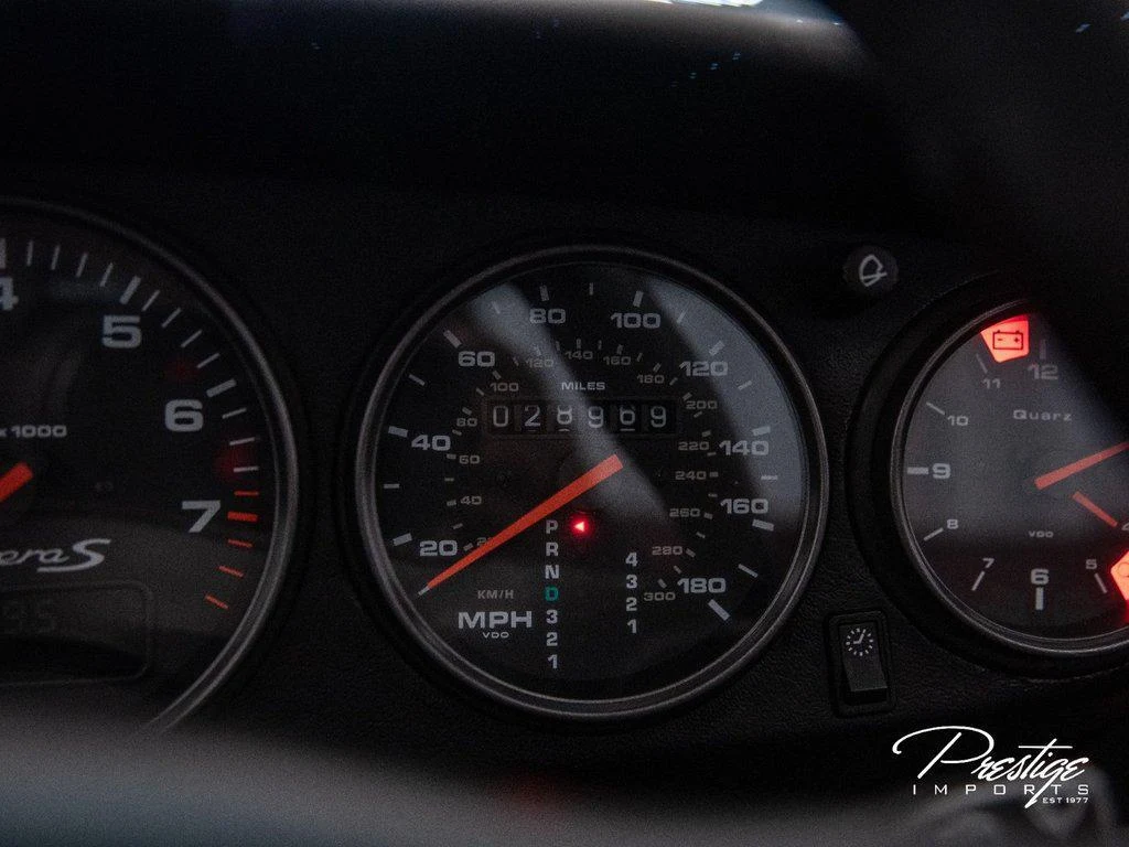 1998 Porsche 911 (993) Carrera S, 29/30