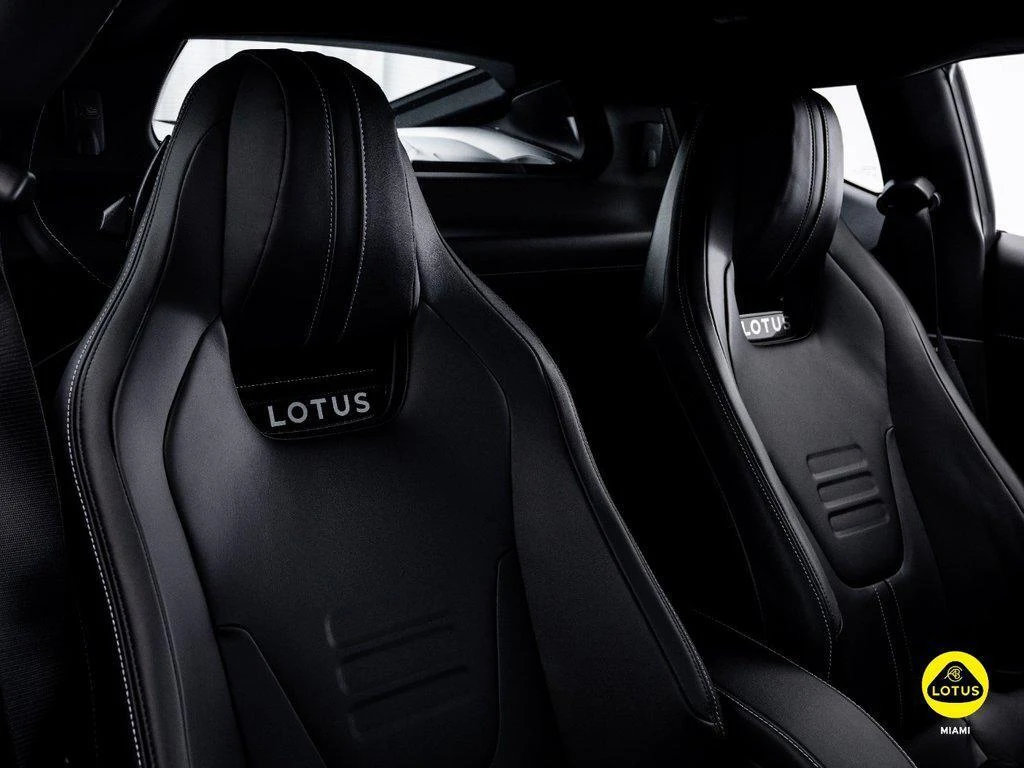 2026 Lotus Emira Turbo SE, 16/30