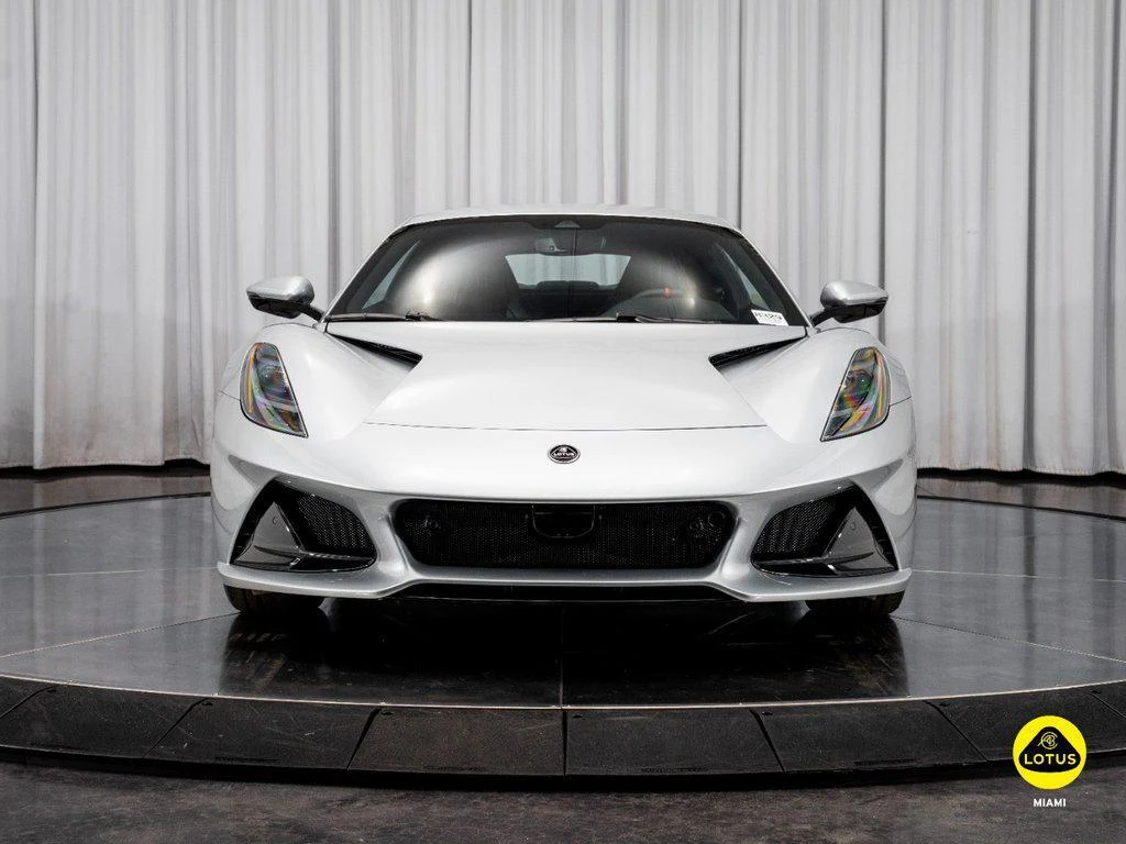 2026 Lotus Emira Turbo SE, 2/30