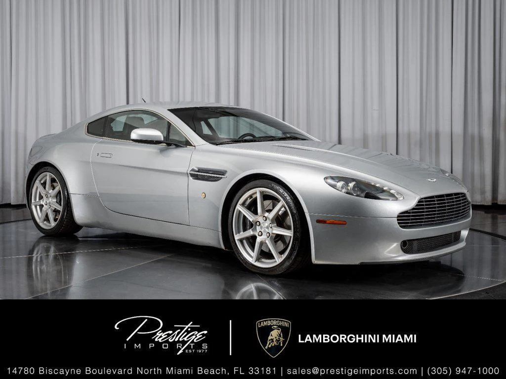 Aston Martin Vantage | Lamborghini Miami
