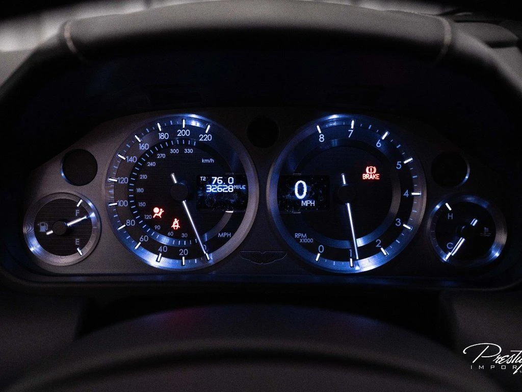 2007 Aston Martin Vantage, 29/30