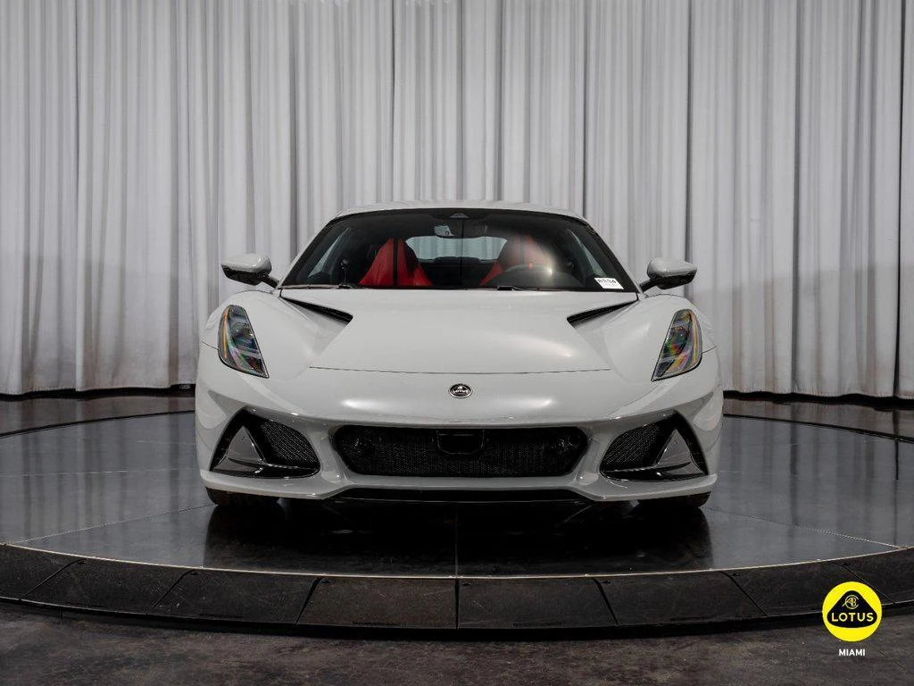 2027 Lotus Emira Turbo SE, 2/30