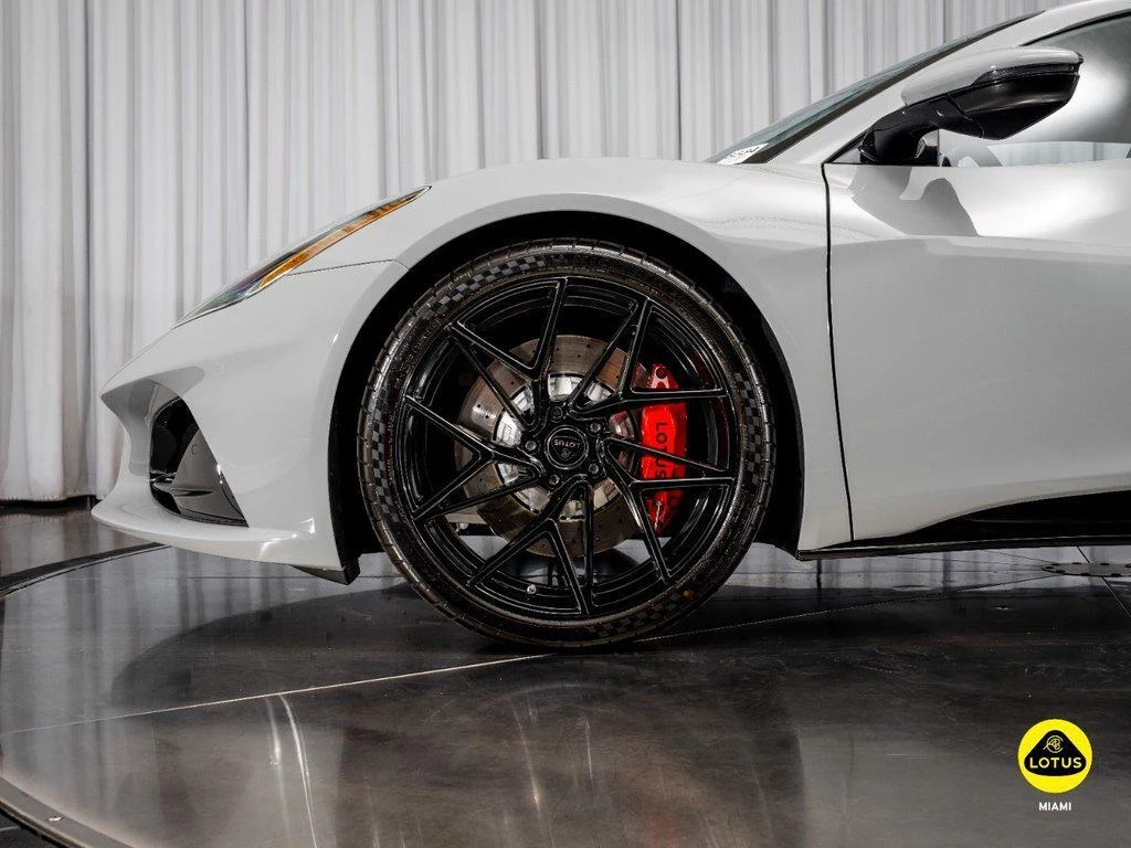 2027 Lotus Emira Turbo SE, 5/30