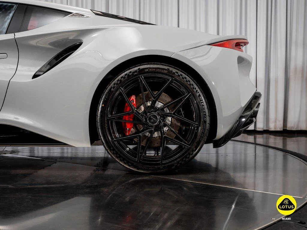 2027 Lotus Emira Turbo SE, 6/30