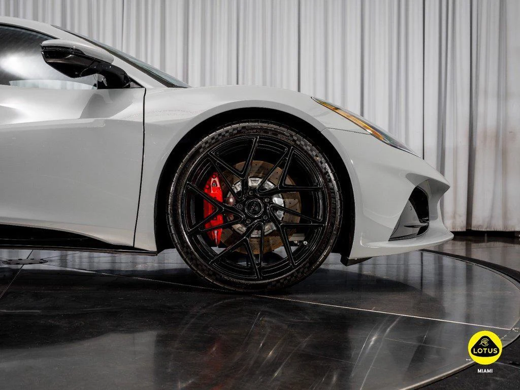 2027 Lotus Emira Turbo SE, 12/30
