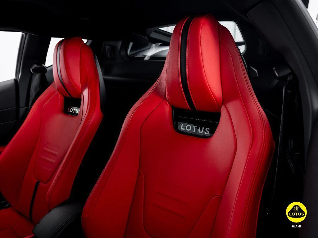 2027 Lotus Emira Turbo SE, 16/30