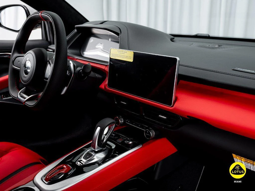 2027 Lotus Emira Turbo SE, 25/30