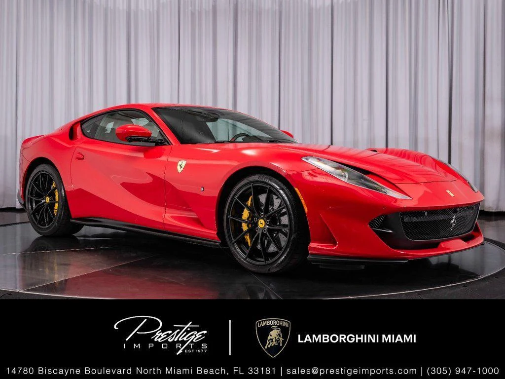 Ferrari 812 Superfast | Lamborghini Miami