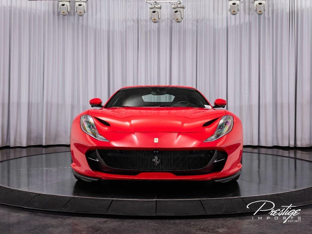 2020 Ferrari 812 Superfast, 2/30