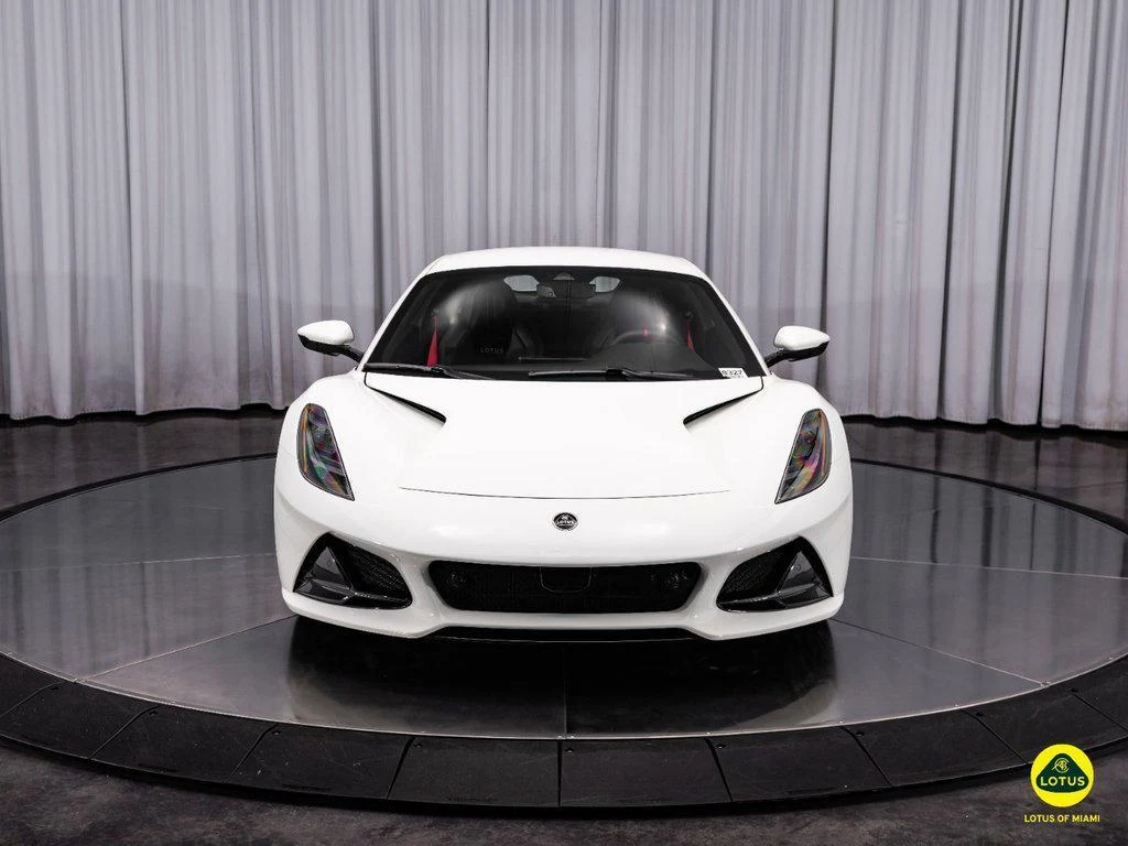 2026 Lotus Emira Turbo SE, 3/30