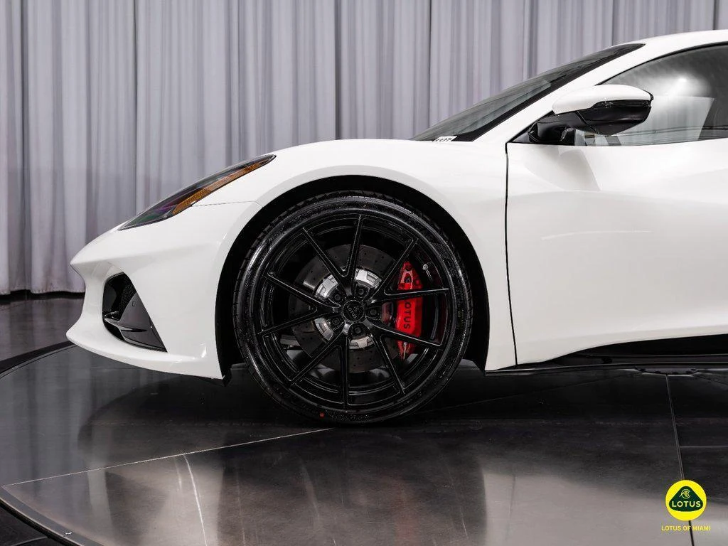 2026 Lotus Emira Turbo SE, 5/30
