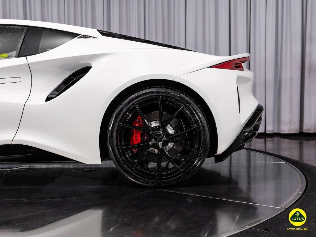 2026 Lotus Emira Turbo SE, 6/30