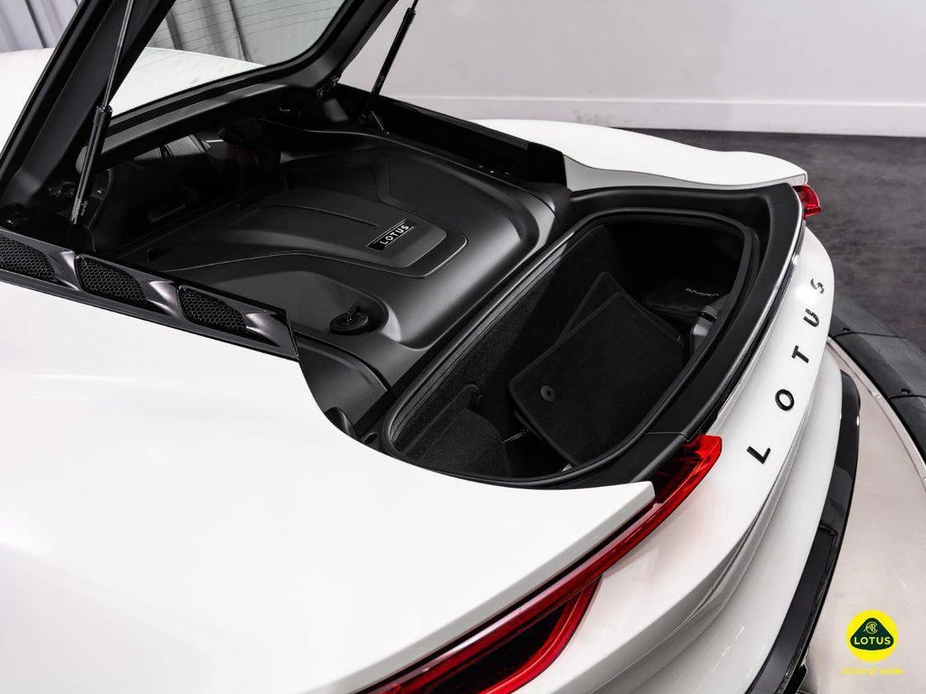 2026 Lotus Emira Turbo SE, 10/30