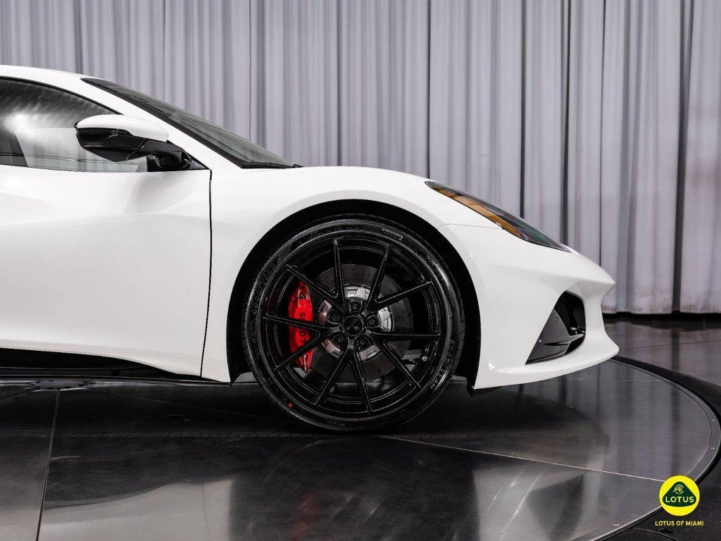 2026 Lotus Emira Turbo SE, 14/30