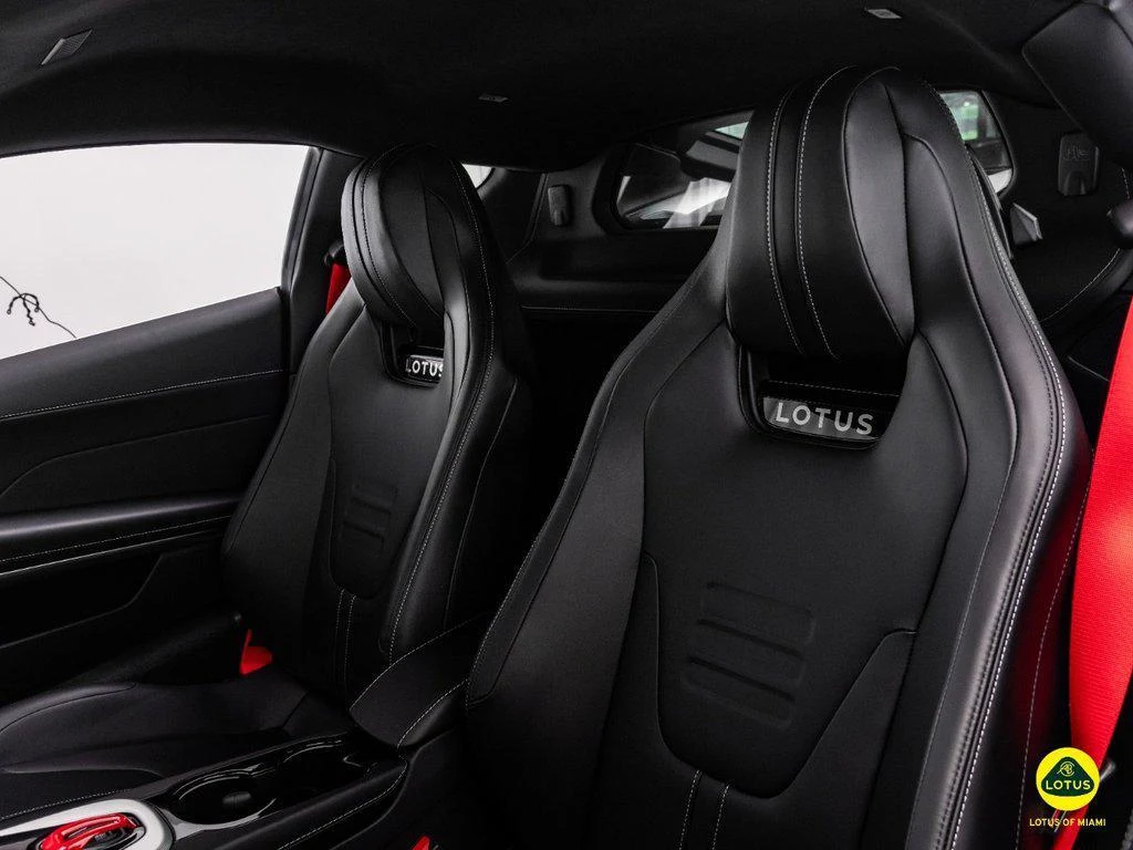 2026 Lotus Emira Turbo SE, 18/30