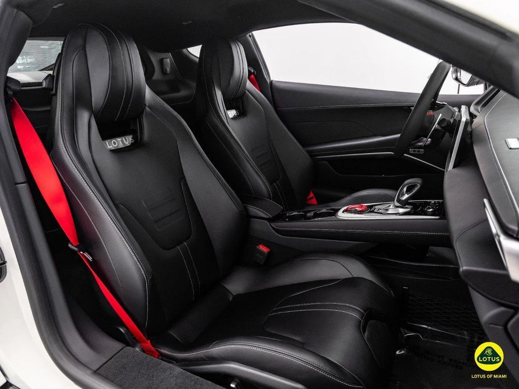 2026 Lotus Emira Turbo SE, 24/30