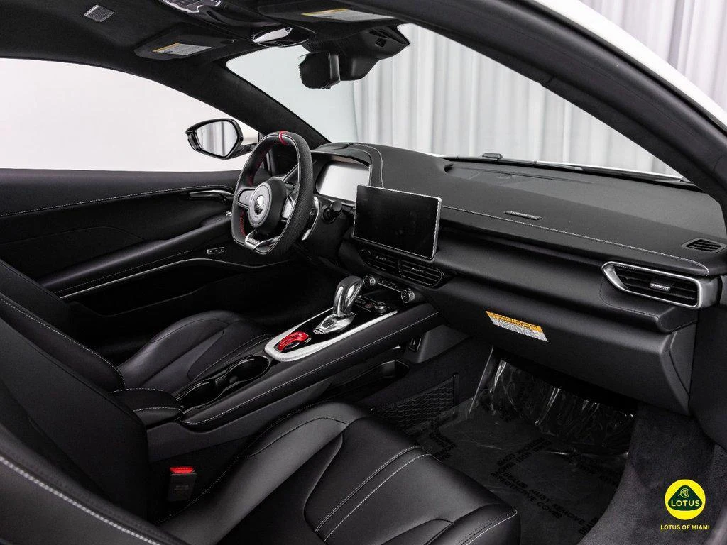 2026 Lotus Emira Turbo SE, 26/30