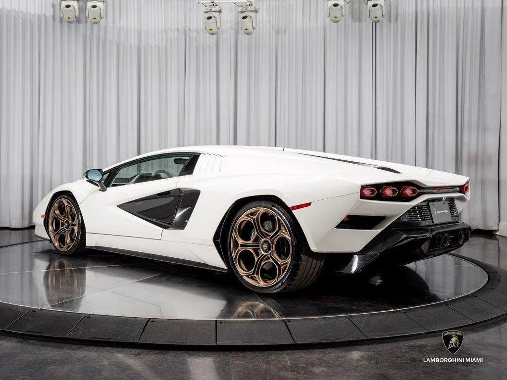 2022 Lamborghini Countach LPI 800-4, 12/29