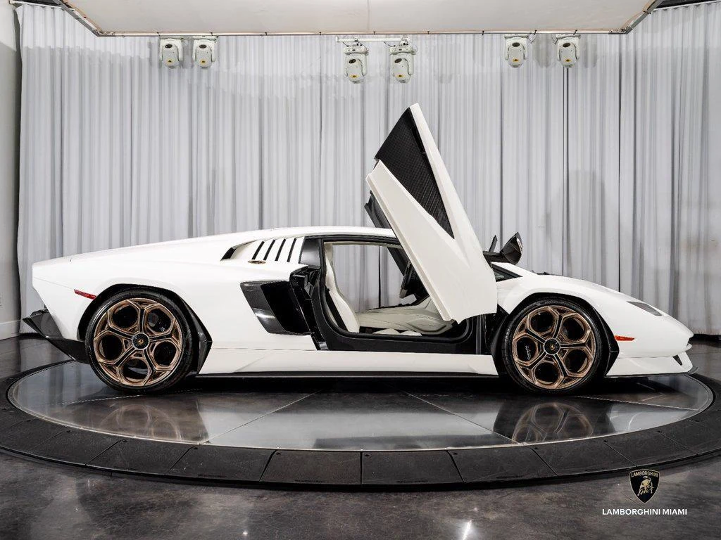 2022 Lamborghini Countach LPI 800-4, 22/29