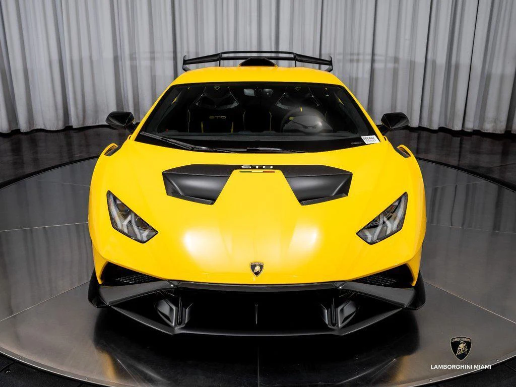 2023 Lamborghini Huracán STO, 2/29