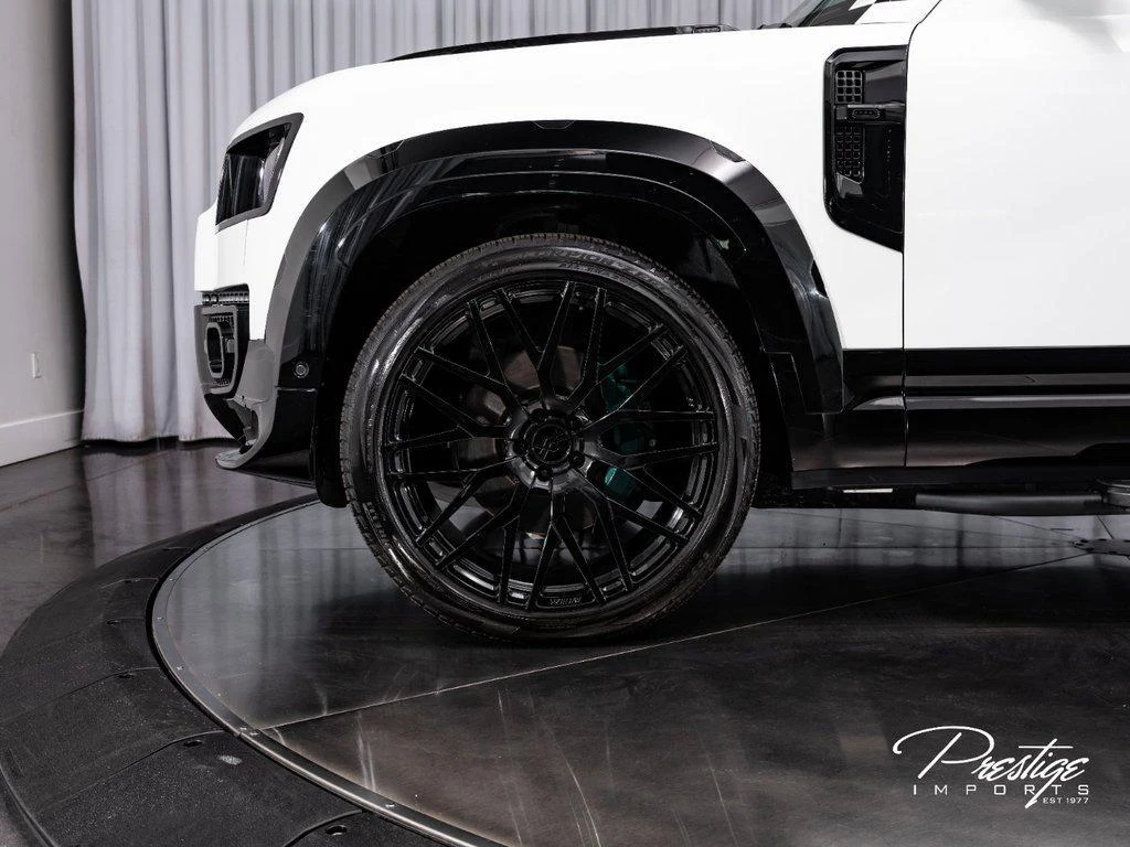 2025 Land Rover Defender 110 P500 X-Dynamic SE, 4/29