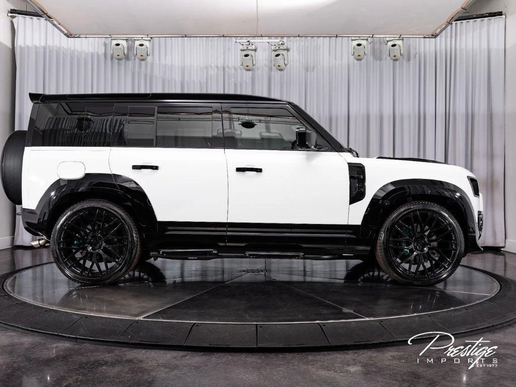 2025 Land Rover Defender 110 P500 X-Dynamic SE, 8/29