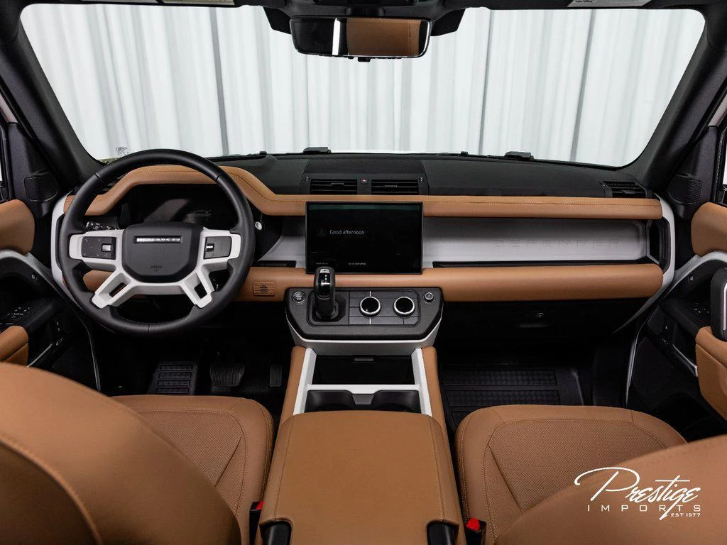 2025 Land Rover Defender 110 P500 X-Dynamic SE, 16/29