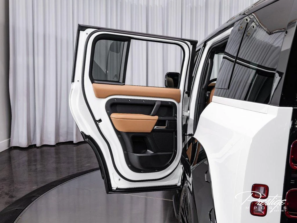 2025 Land Rover Defender 110 P500 X-Dynamic SE, 24/29