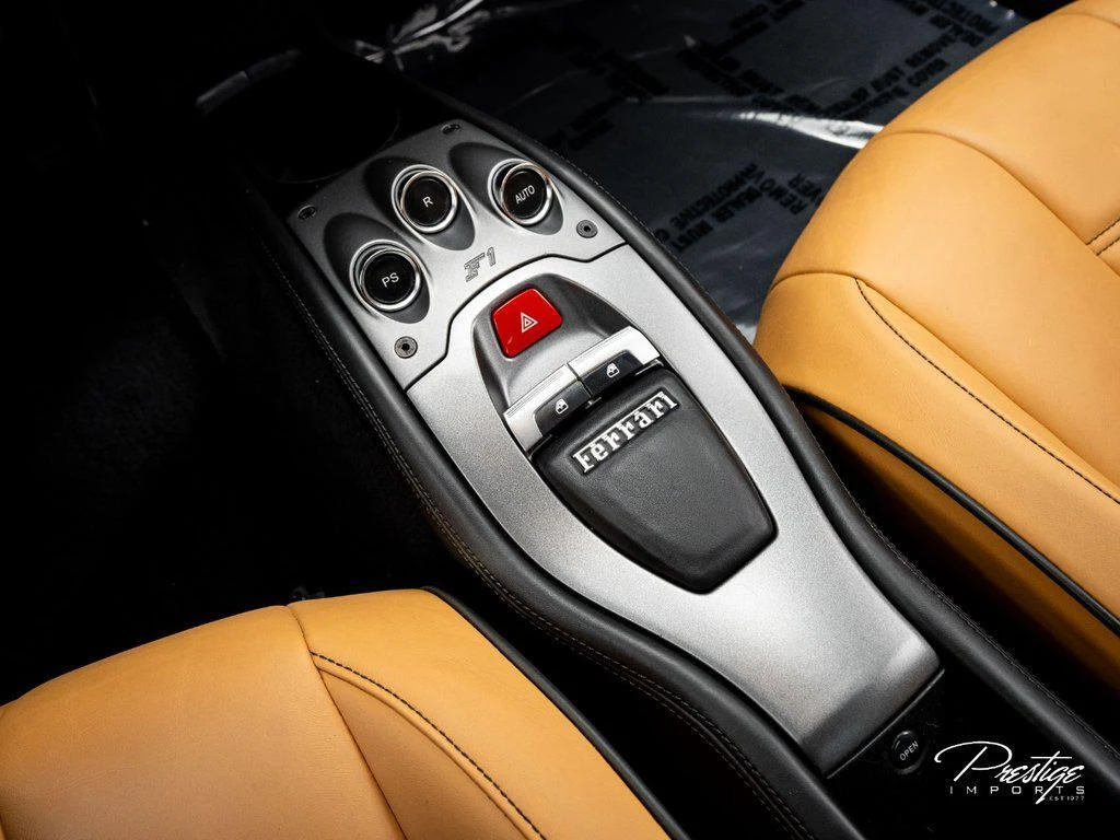 2012 Ferrari 458 Italia, 20/29