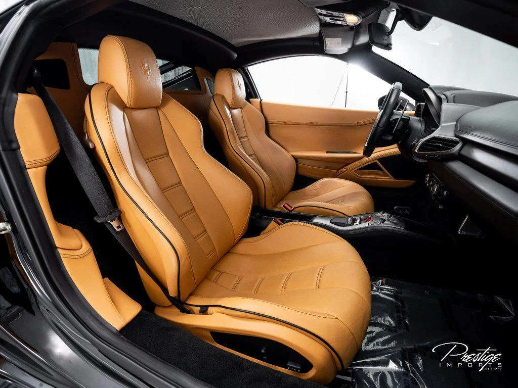 2012 Ferrari 458 Italia, 23/29