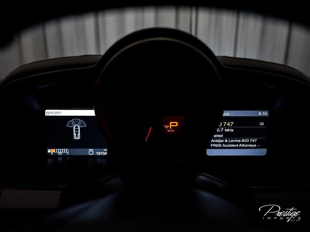 2012 Ferrari 458 Italia, 28/29