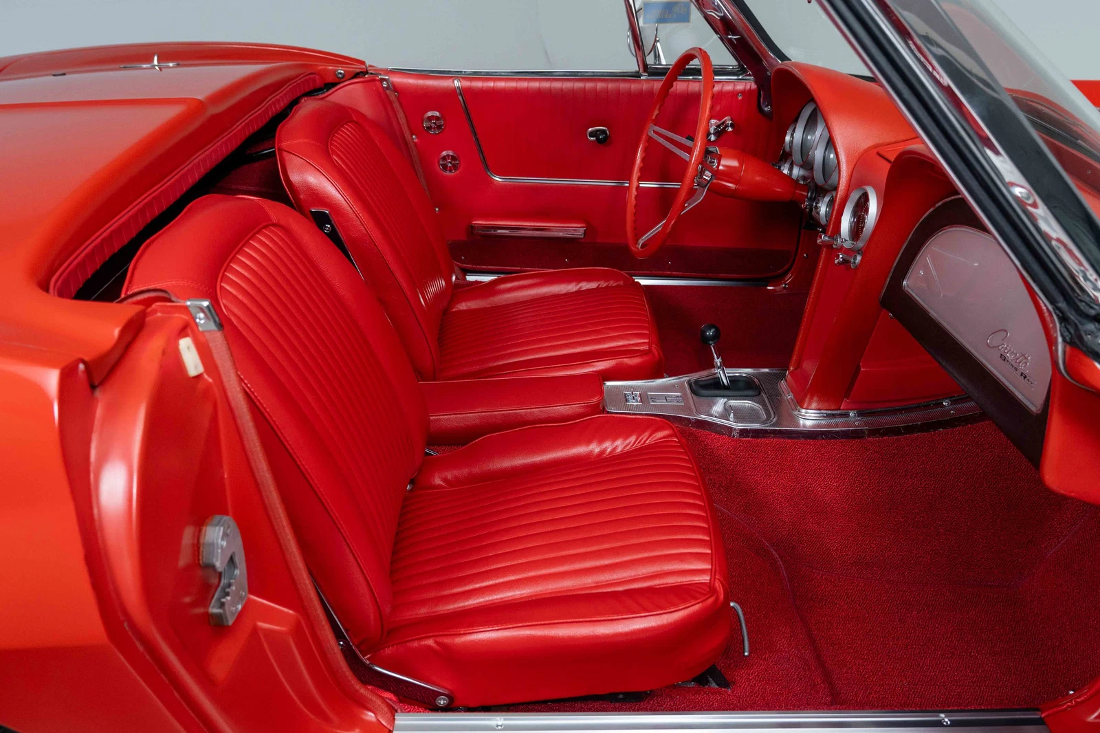 1963 Chevrolet Corvette Convertible (C2), 28/30