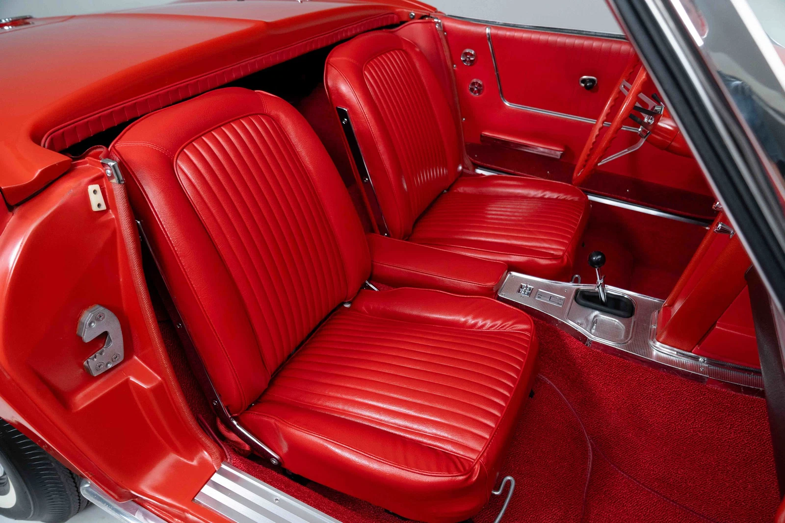 1963 Chevrolet Corvette Convertible (C2), 29/30