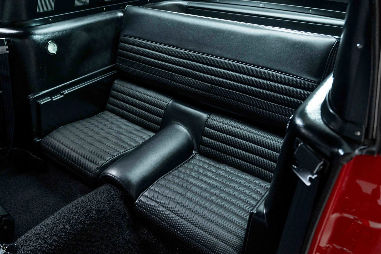 1965 Ford Mustang Restomod (1st Generation), 24/30