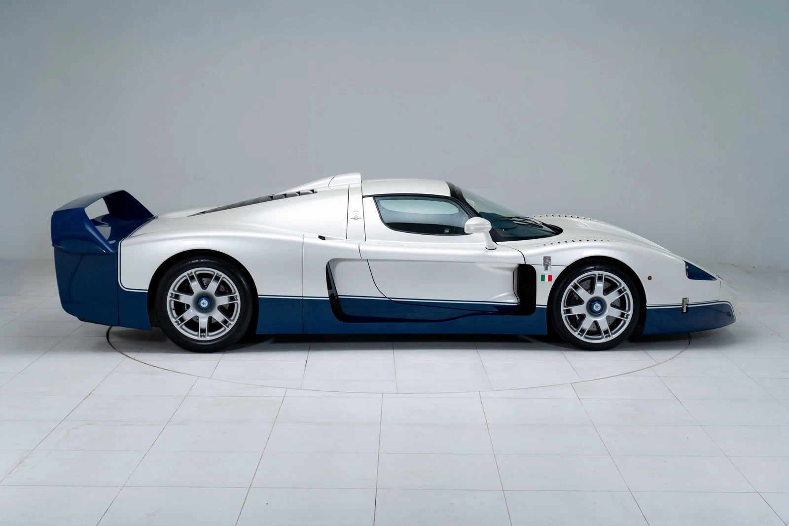 2005 Maserati MC12, 2/30