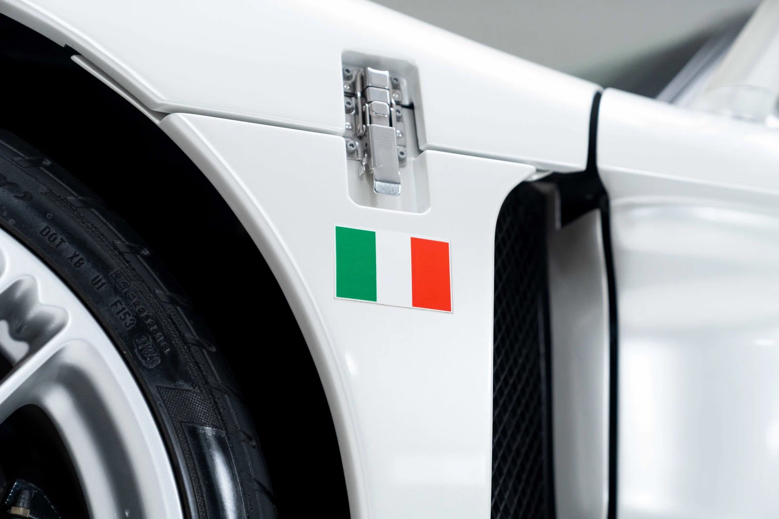 2005 Maserati MC12, 29/30