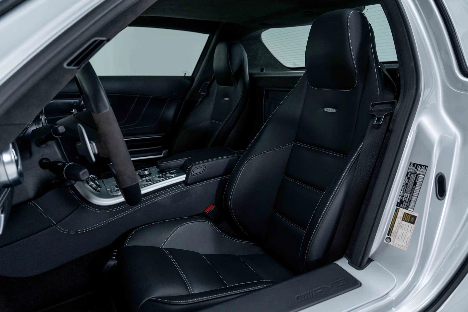 2011 Mercedes-Benz SLS AMG Coupé, 26/30