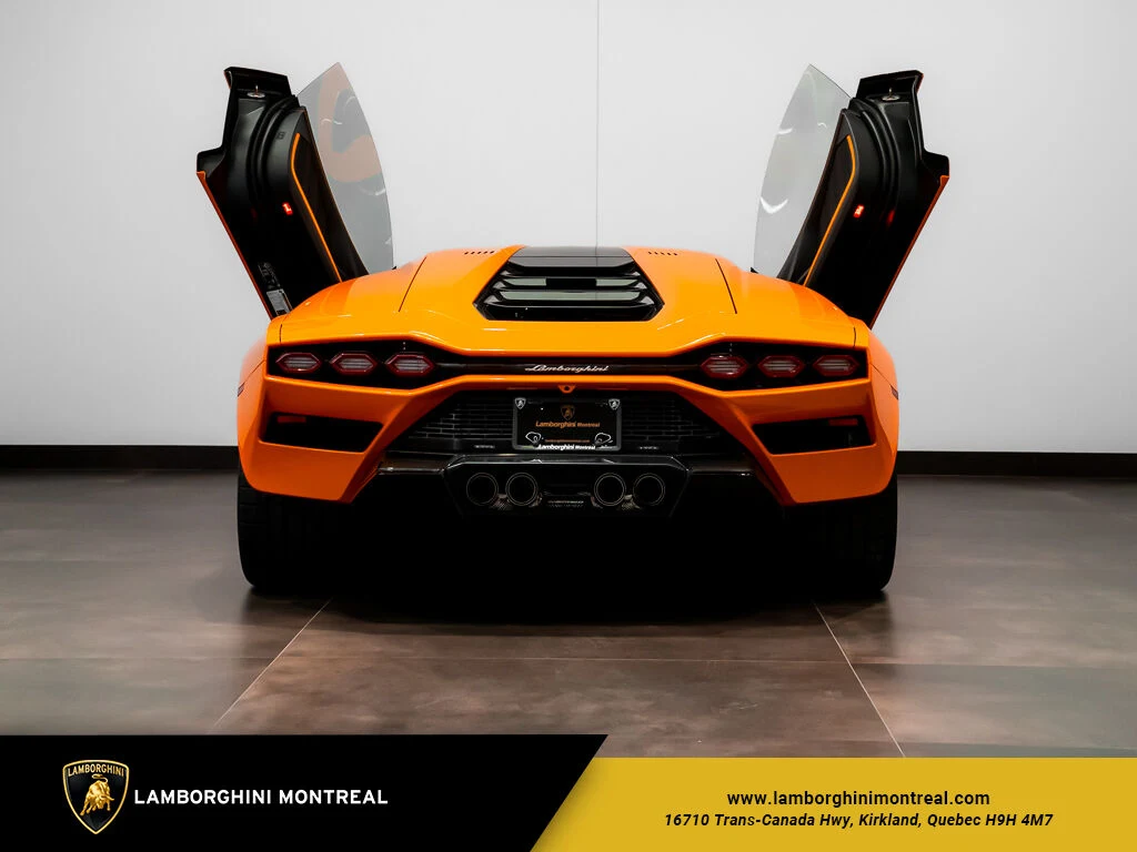 2022 Lamborghini Countach LPI 800-4, 10/28