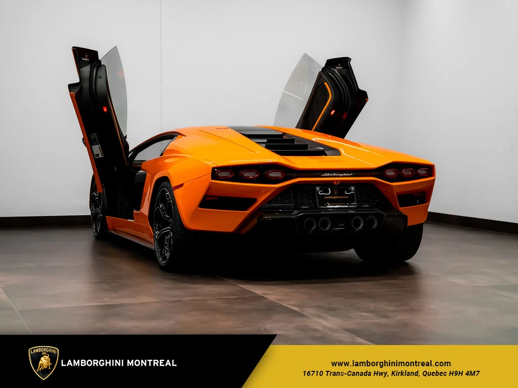 2022 Lamborghini Countach LPI 800-4, 12/28