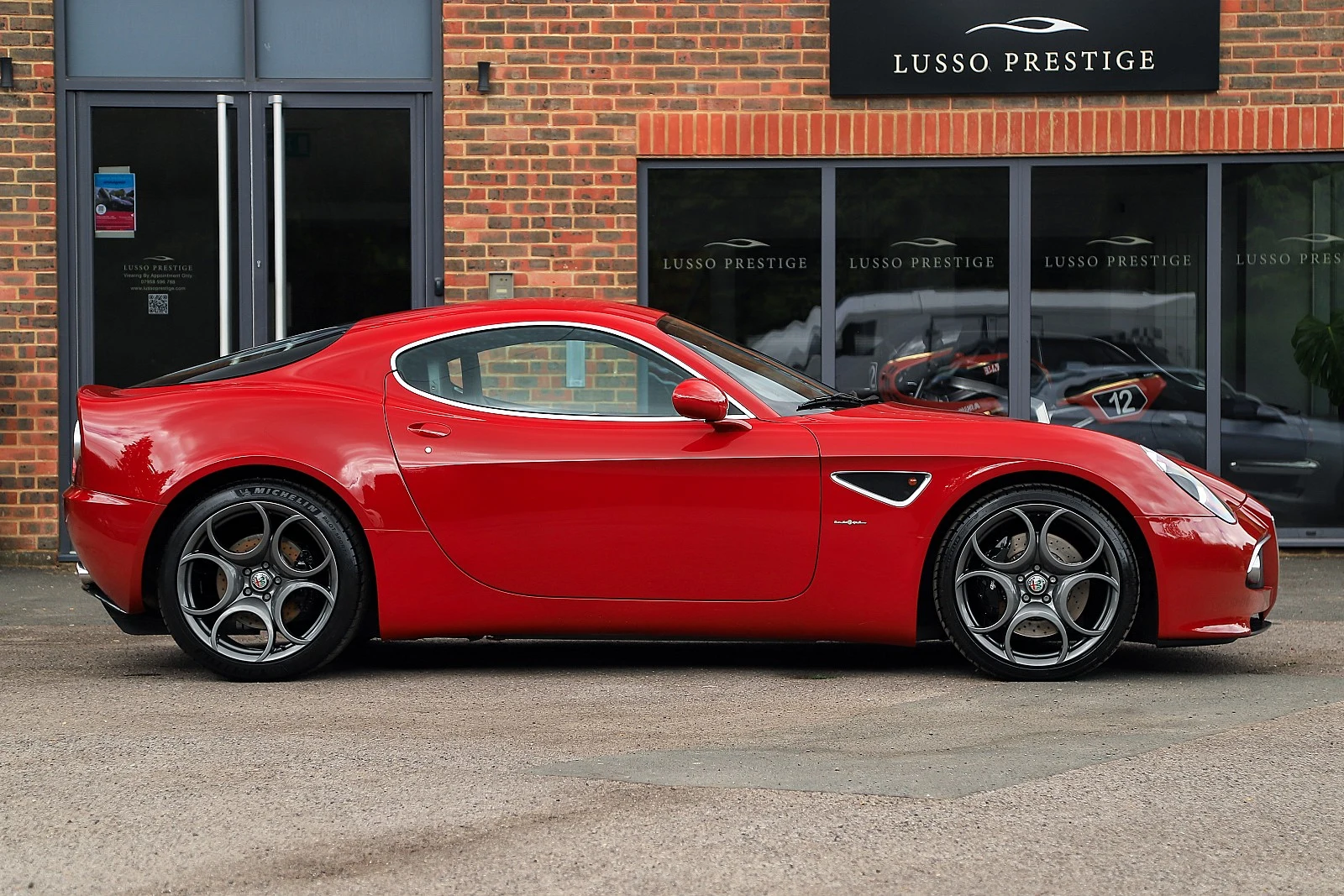 Alfa Romeo 8C Competizione, 3/10