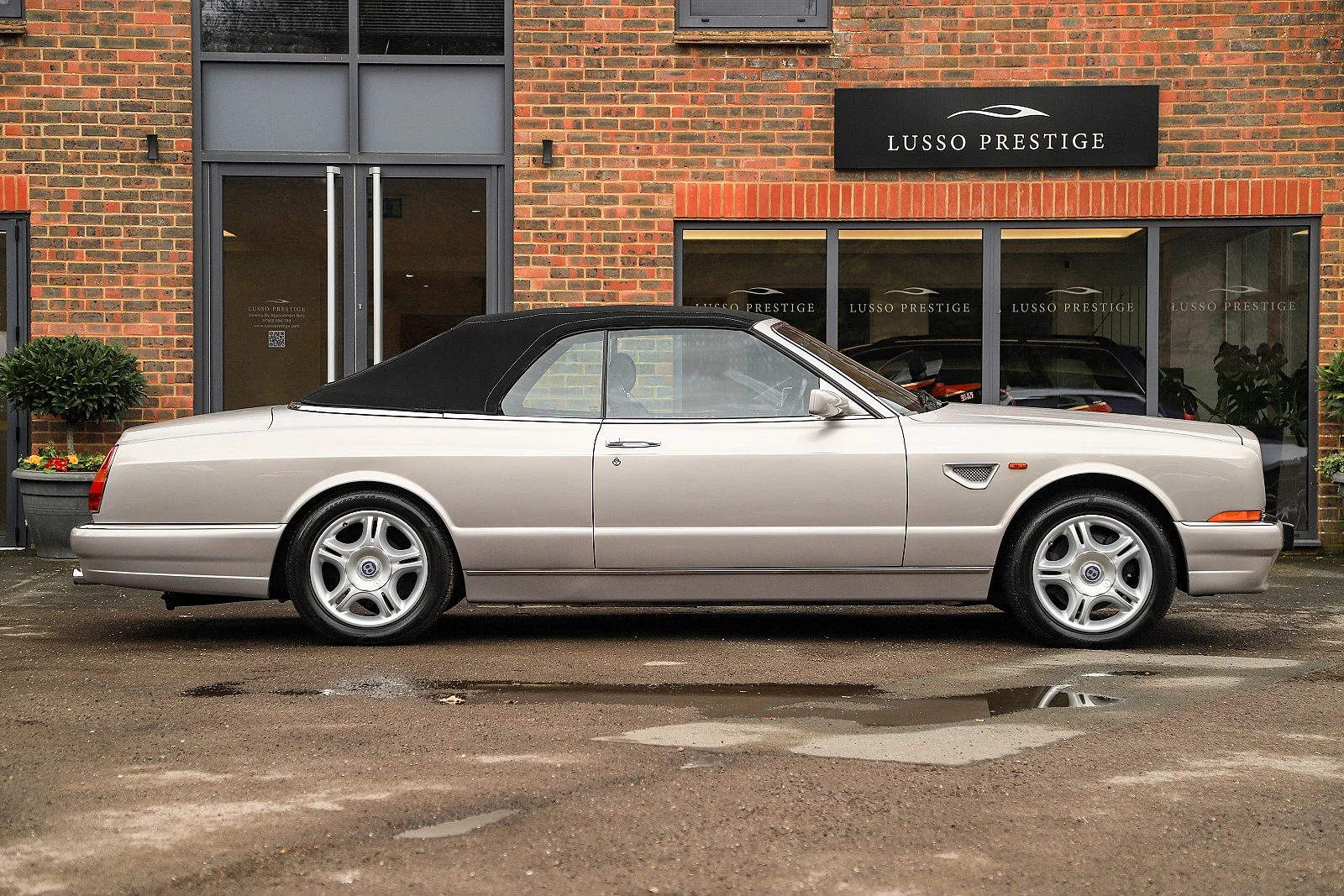 Bentley Azure Mulliner, 6/10