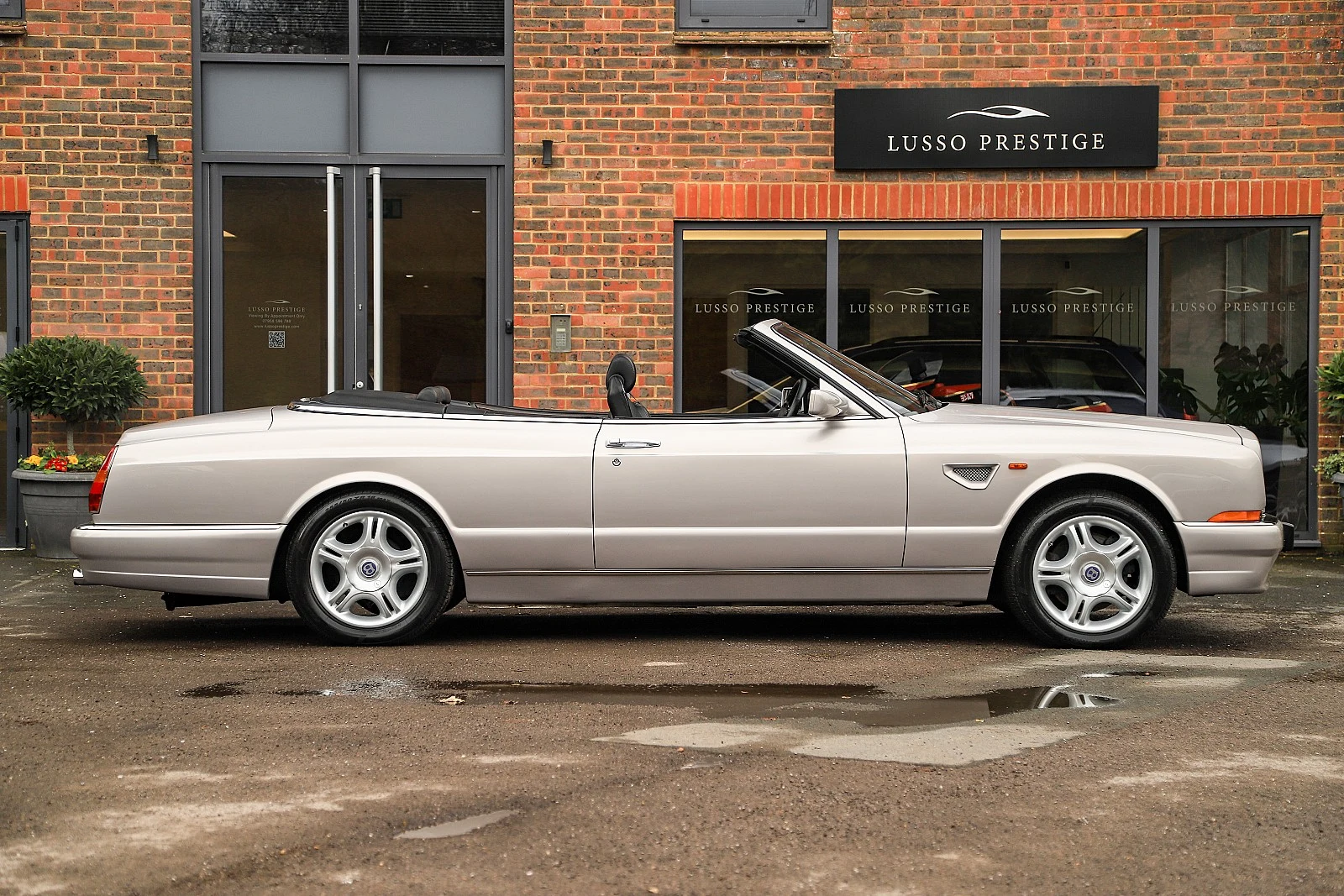 Bentley Azure Mulliner, 7/10