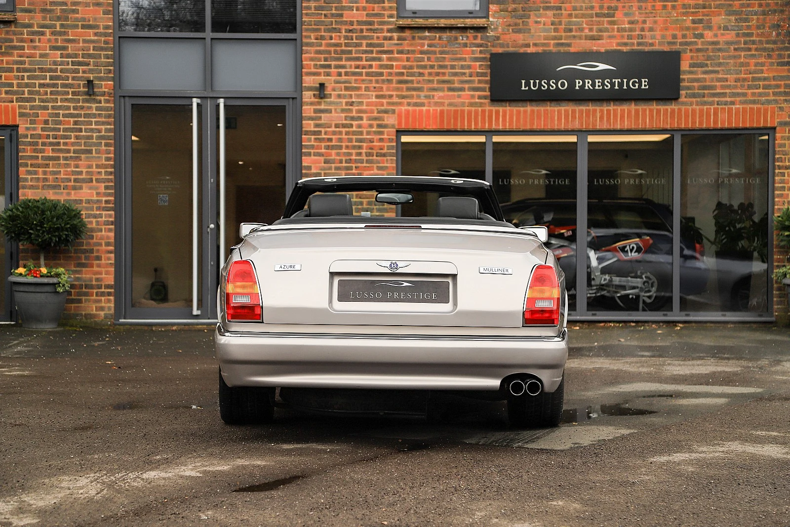 Bentley Azure Mulliner, 9/10