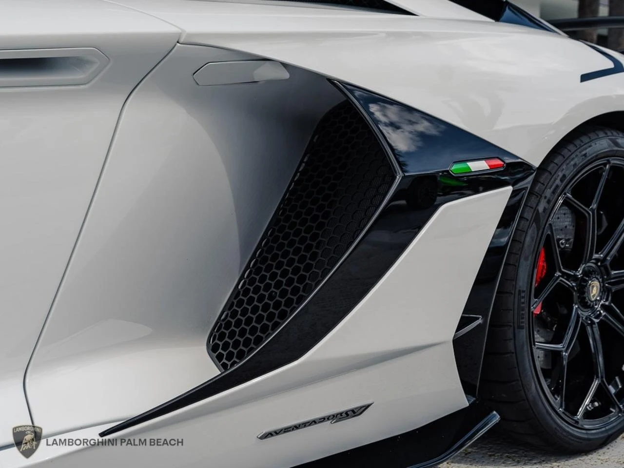 2021 Lamborghini Aventador SVJ Roadster, 9/30