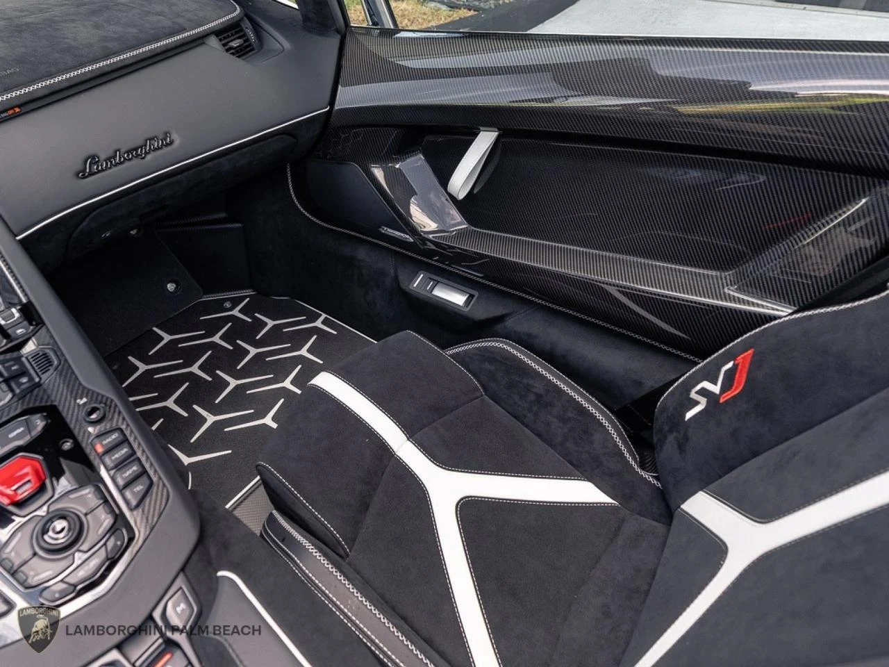 2021 Lamborghini Aventador SVJ Roadster, 13/30