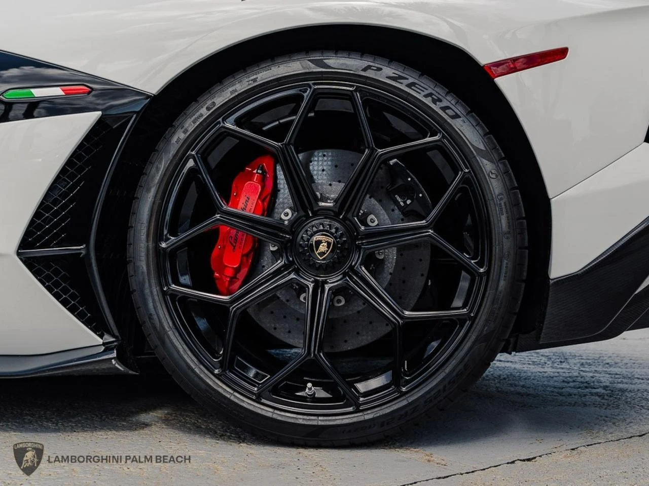 2021 Lamborghini Aventador SVJ Roadster, 29/30