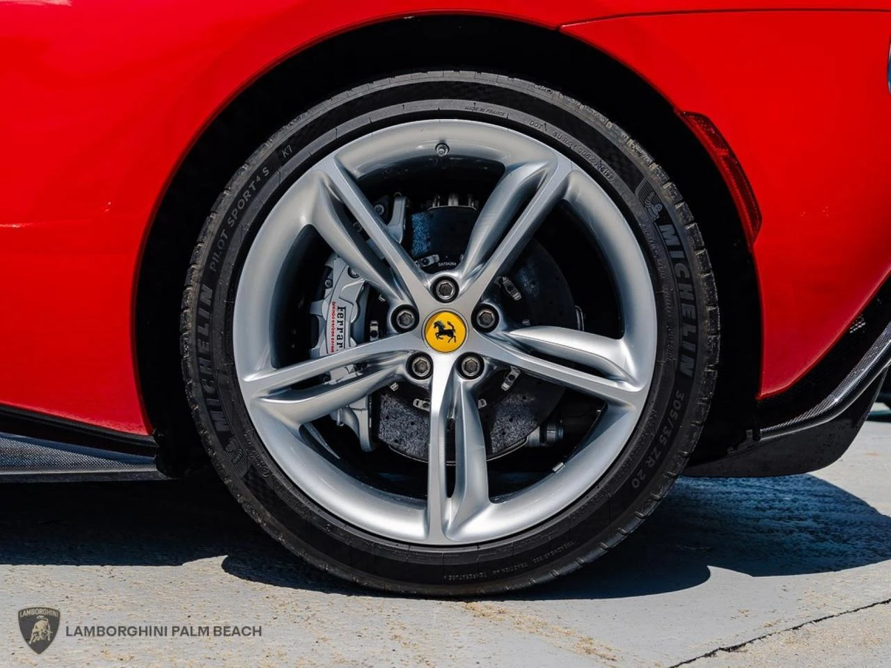 2023 Ferrari 296 GTS, 29/30